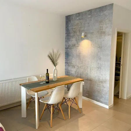 Portview Apartmán *